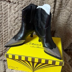 Circus by Sam Edelman Women’s Black and Silver Studded Kitten Heeled Boots